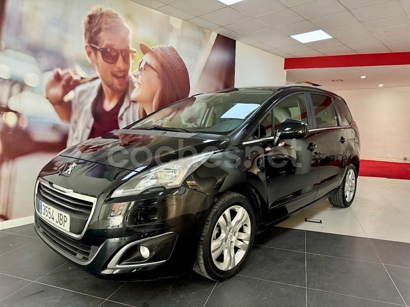 Negro Usado 2015 Peugeot 5008 Style Monovolumen | 8990 € (Precio justo) - Imagen 1/4