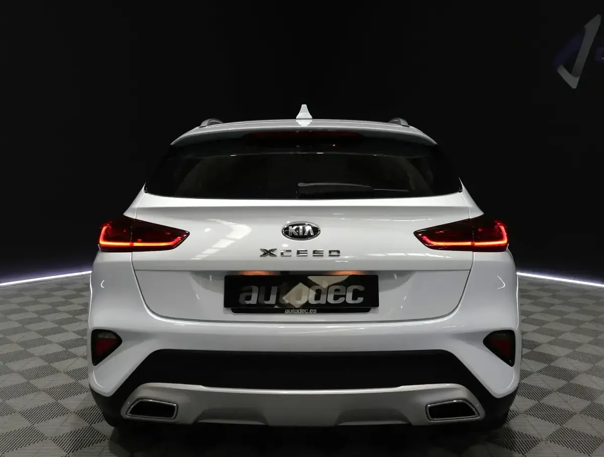 Usado Kia XCeed 120 CV (88 kW) 2021 Blanco SUV