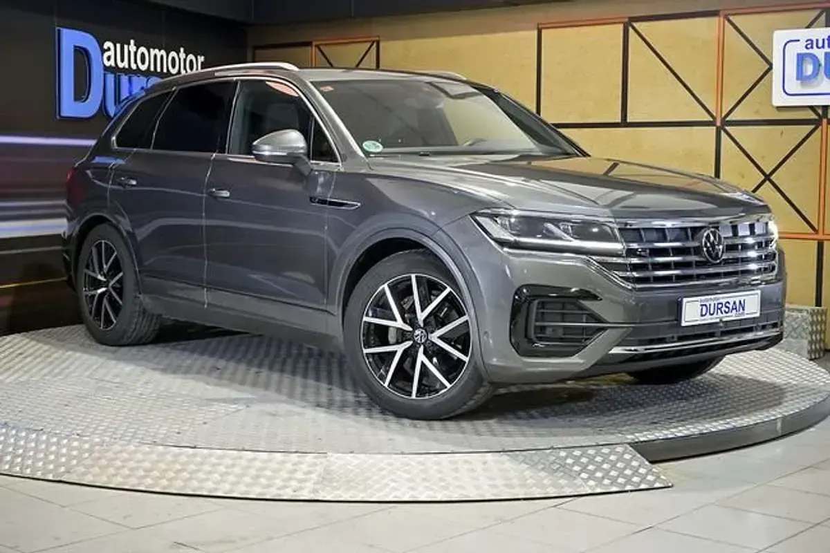 Usado VW Touareg 290 CV (213 kW) 2021 Gris SUV