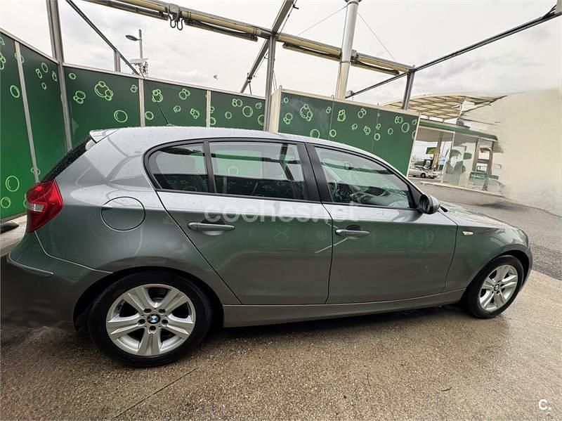 Usado BMW 116 122 CV (89 kW) 2009 Gris / plata Utilitario