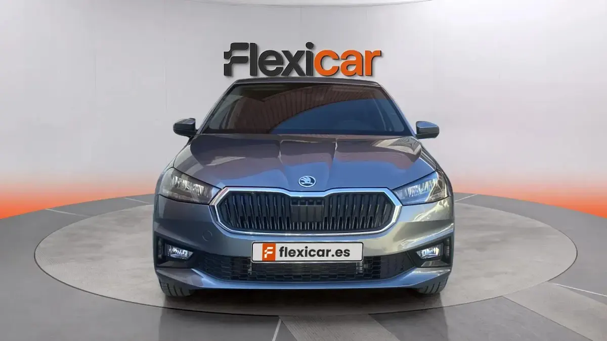 Usado Skoda Fabia Selection 80 CV (58 kW) 2025 Gris Utilitario