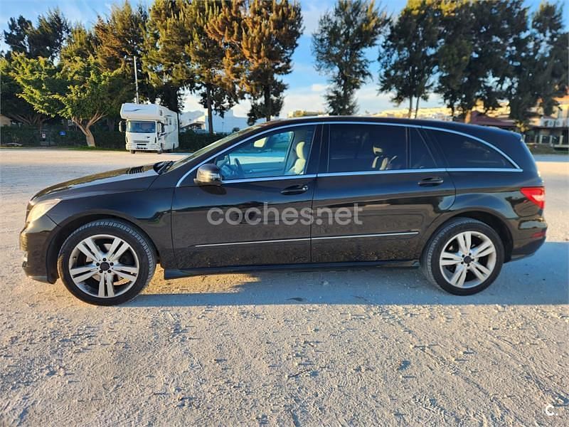 Usado Mercedes R350 265 CV (194 kW) 2012 Negro Monovolumen