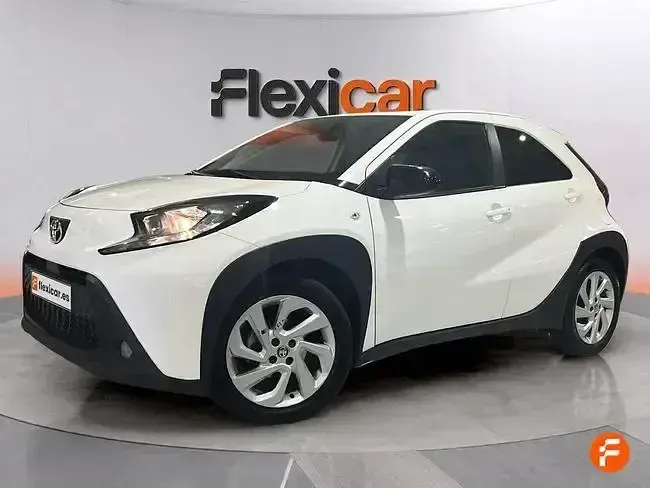 Usado Toyota Aygo 72 CV (52 kW) 2024 Blanco