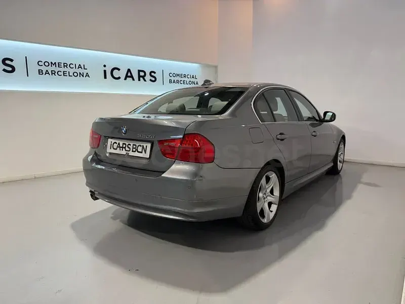 Usado BMW 320 184 CV (135 kW) 2010 Gris / plata Berlina