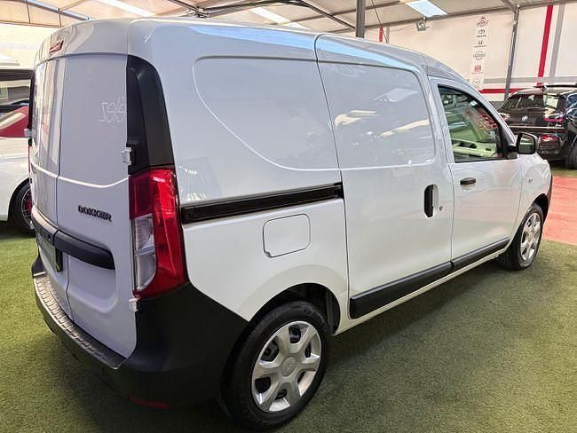 Usado Dacia Dokker Essentiel 90 CV (66 kW) 2019 Blanco Monovolumen