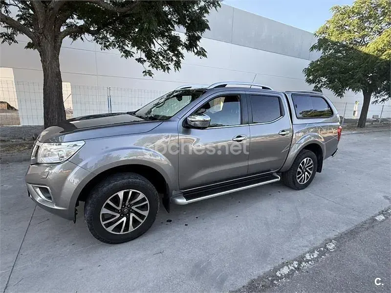 Usado Nissan Navara Tekna 190 CV (139 kW) 2019 Verde Pickup/Camioneta