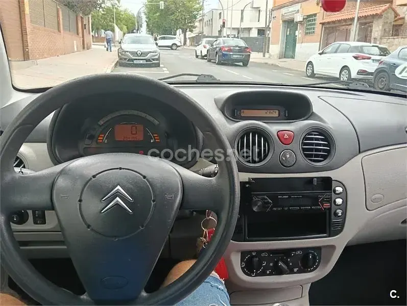 Usado Citroën C3 110 CV (80 kW) 2003 Verde Berlina