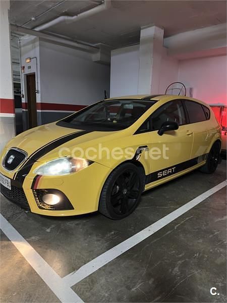 Usado Seat Leon FR 200 CV (147 kW) 2006 Amarillo Berlina