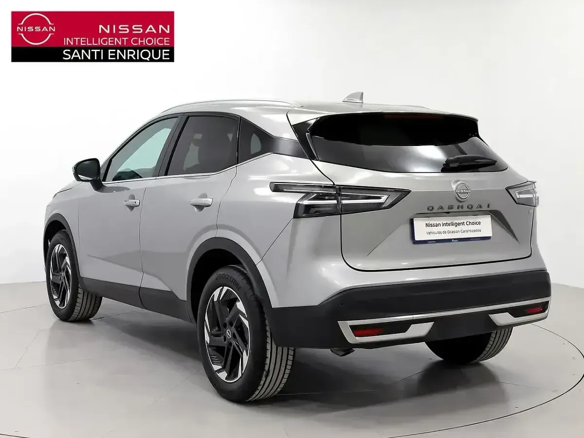 Usado Nissan Qashqai N-Connecta 140 CV (102 kW) 2024 Plateado SUV