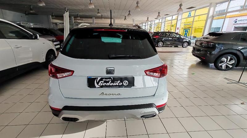 Usado Seat Arona Xperience 115 CV (84 kW) 2025 Blanco SUV