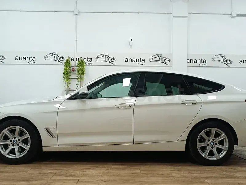 Usado BMW 320 Gran Turismo Comfort Edition 184 CV (135 kW) 2013 Blanco Berlina