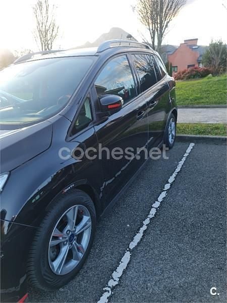Usado Ford Grand C-Max Trend 125 CV (91 kW) 2015 Negro Monovolumen