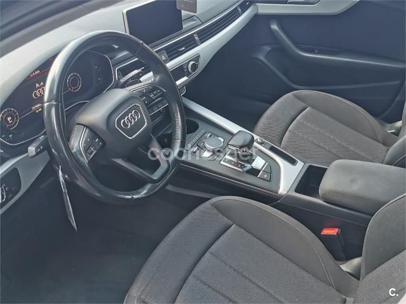 Usado Audi A4 150 CV (110 kW) 2017 Negro Familiar