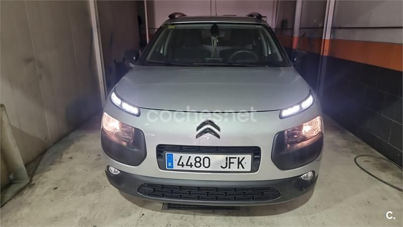 Usado Citroën C4 Cactus Shine 100 CV (73 kW) 2015 Gris / plata Utilitario