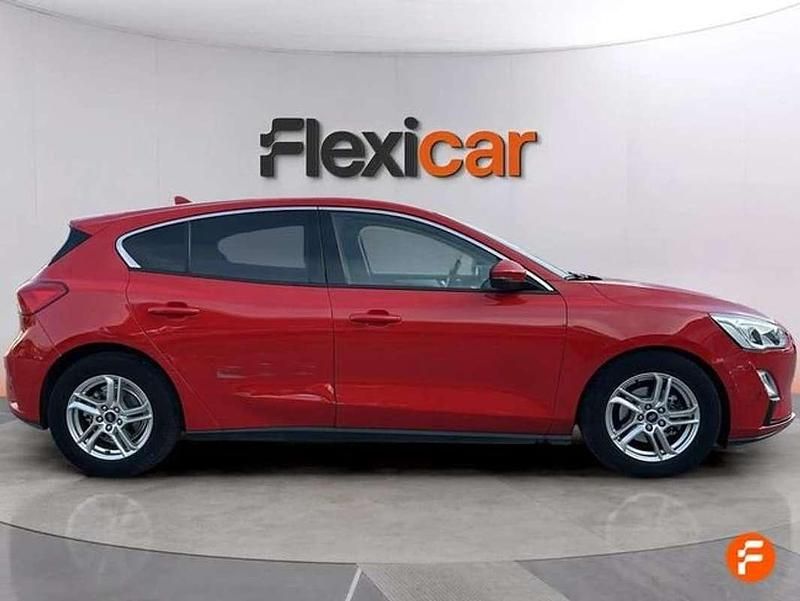 Usado Ford Focus Active 120 CV (88 kW) 2019 Rojo Utilitario