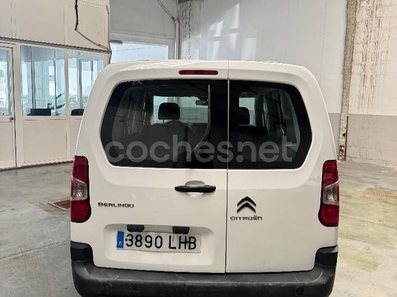 Usado Citroën Berlingo Feel 102 CV (75 kW) 2020 Blanco Monovolumen
