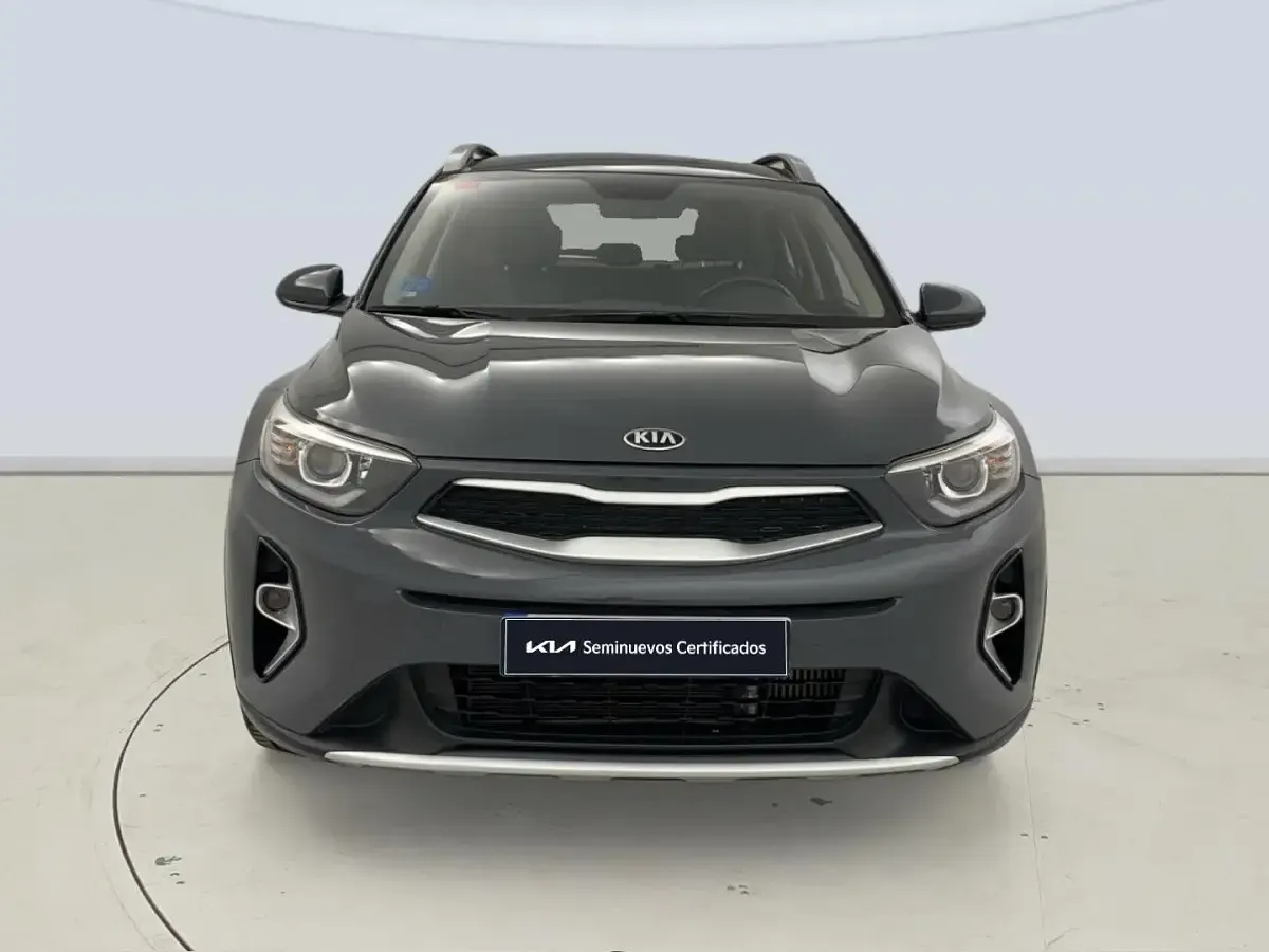 Usado Kia Stonic 101 CV (74 kW) 2021 Gris SUV