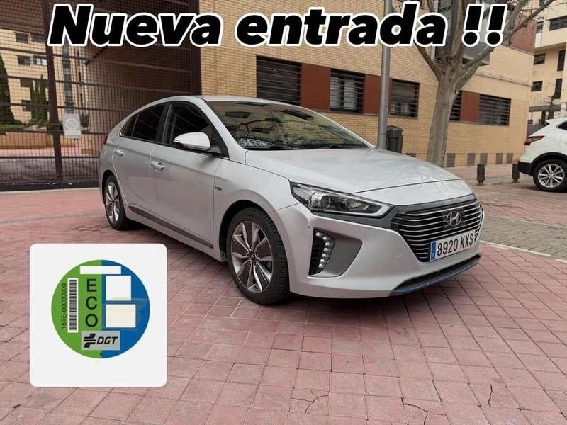Usado Hyundai Ioniq 141 CV (103 kW) 2019 Plateado Utilitario
