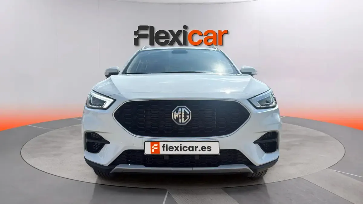 Usado MG ZS Luxury 111 CV (81 kW) 2023 Blanco SUV