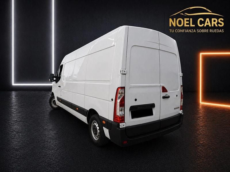 Usado Renault Master 135 CV (99 kW) 2022 Blanco Monovolumen