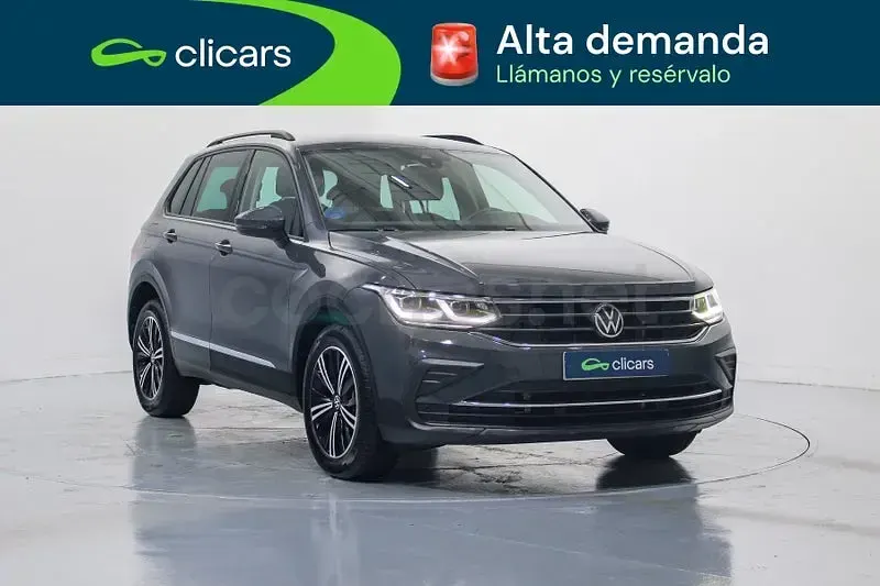 Usado VW Tiguan Life 245 CV (180 kW) 2022 Gris / plata SUV