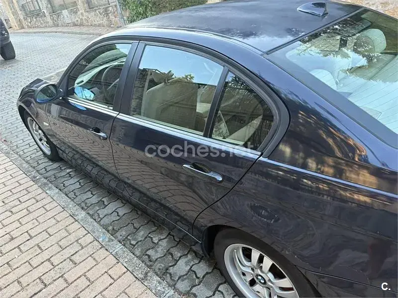 Usado BMW 318 122 CV (89 kW) 2007 Azul Berlina