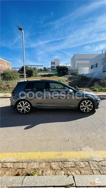 Usado VW Golf VIII GTI 245 CV (180 kW) 2020 Gris / plata Berlina