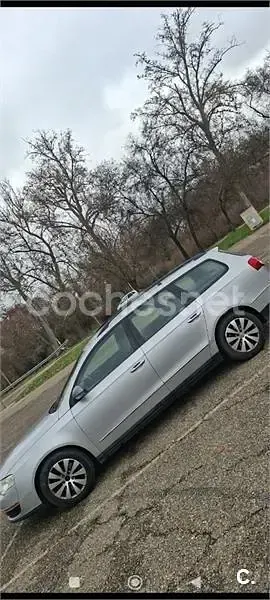 Usado VW Passat 105 CV (77 kW) 2008 Gris / plata Familiar