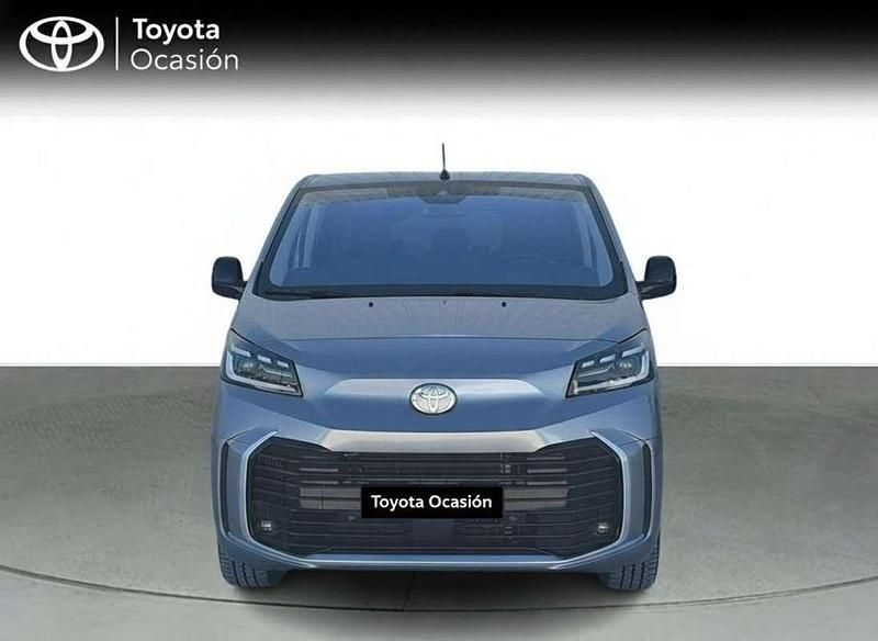 Käytetty Toyota Proace Advance 147 HP (108 kW) 2024 Harmaa Tila-auto