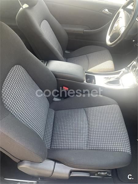 Usado Mercedes C180 Sport Edition 143 CV (105 kW) 2007 Beige Berlina