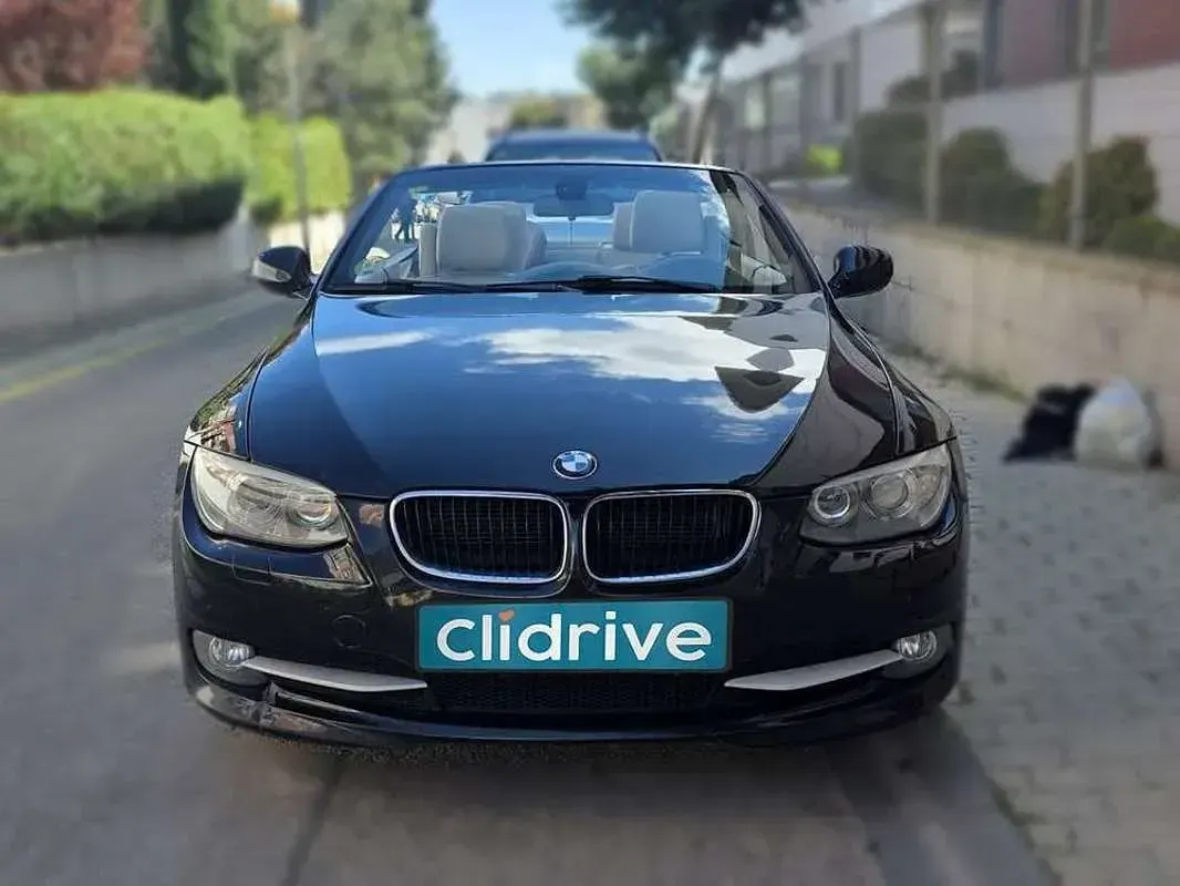 Usado BMW 320 Cabriolet 184 CV (135 kW) 2011 Negro Descapotable