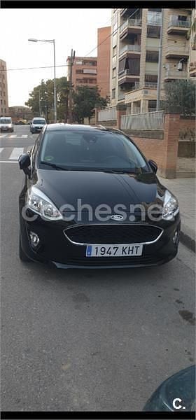 Usado Ford Fiesta Trend 85 CV (62 kW) 2018 Negro Utilitario