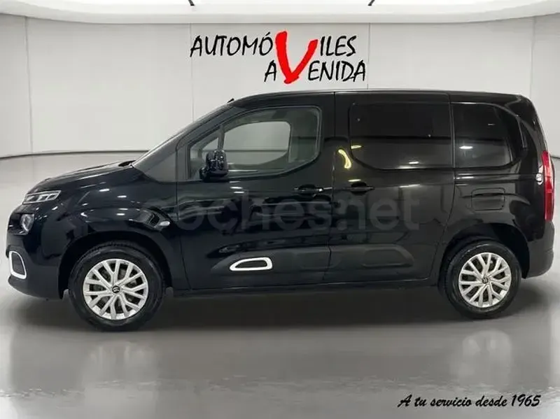 Usado Citroën Berlingo Feel 102 CV (75 kW) 2023 Negro Monovolumen