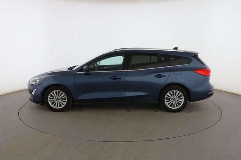 Usado Ford Focus Titanium 121 CV (88 kW) 2020 Azul Familiar