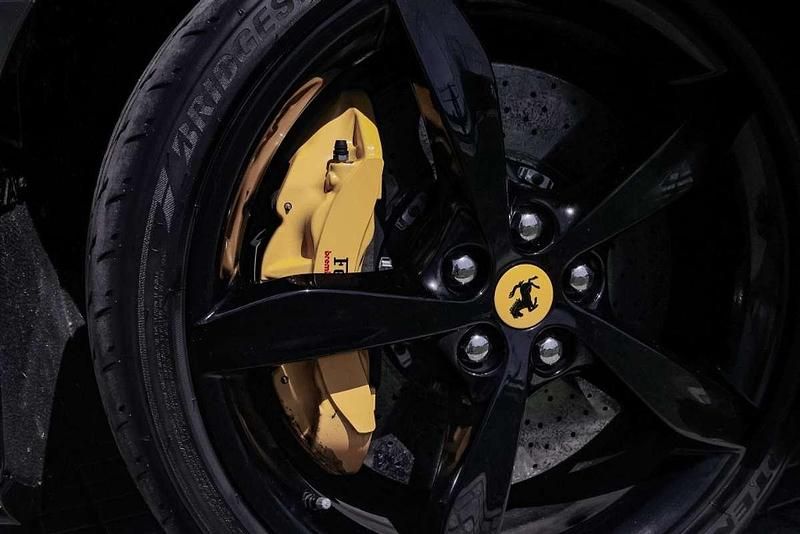 Usado Ferrari Portofino 600 CV (441 kW) 2018 Gris Descapotable