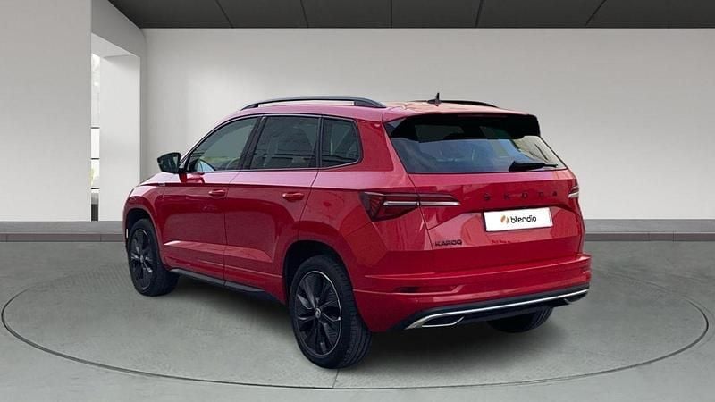 Usado Skoda Karoq SportLine 150 CV (110 kW) 2023 Rojo SUV
