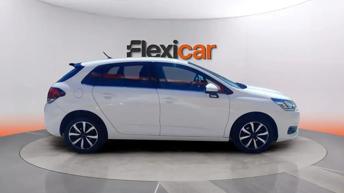 Usado Citroën C4 99 CV (72 kW) 2017 Blanco Familiar