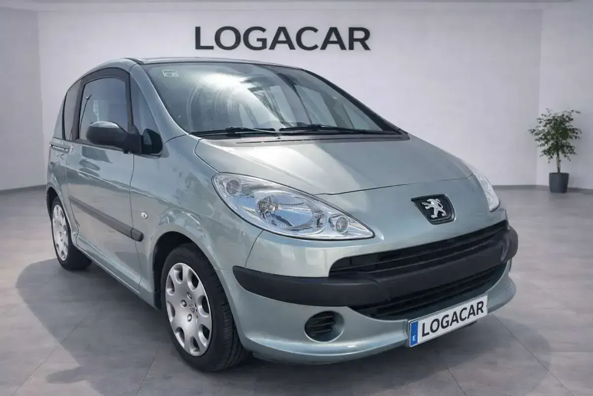 Usado Peugeot 1007 75 CV (55 kW) 2005 Azul Monovolumen