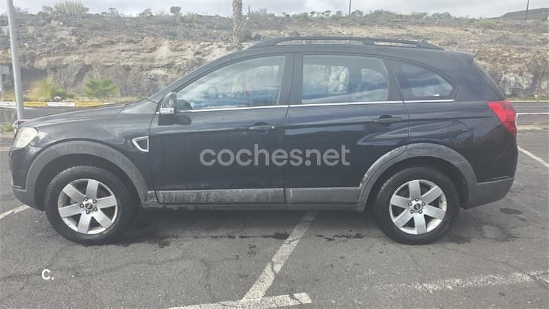 Usado Chevrolet Captiva LT 150 CV (110 kW) 2009 Negro SUV