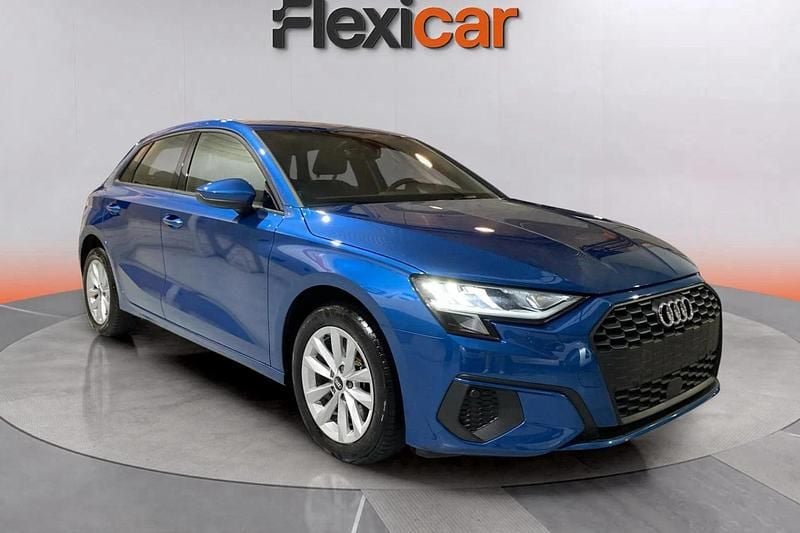 Usado Audi A3 Premium 116 CV (85 kW) 2021 Azul Berlina