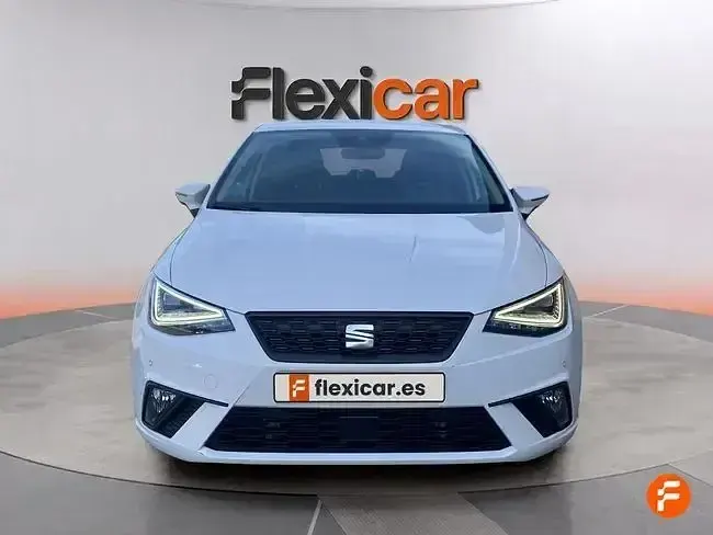 Usado Seat Ibiza Style 110 CV (80 kW) 2022 Blanco Utilitario