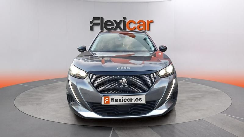 Usado Peugeot 2008 Allure 100 CV (73 kW) 2022 Gris SUV