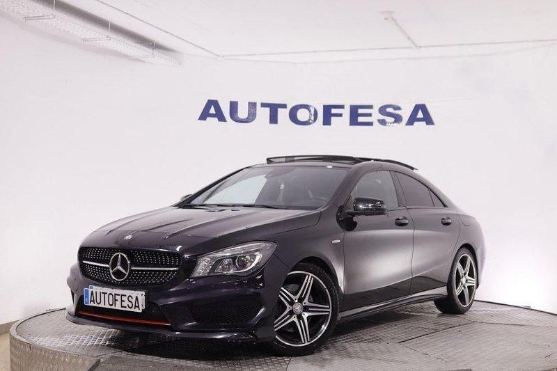 Usado Mercedes CLA250 AMG line 211 CV (155 kW) 2015 Violeta Berlina
