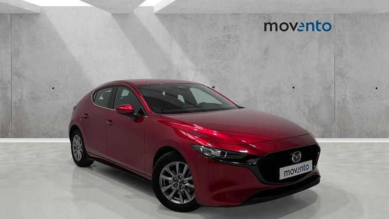 Rojo Usado 2025 Mazda 3 Prime-Line Berlina | 25.990 € - Imagen 1/4