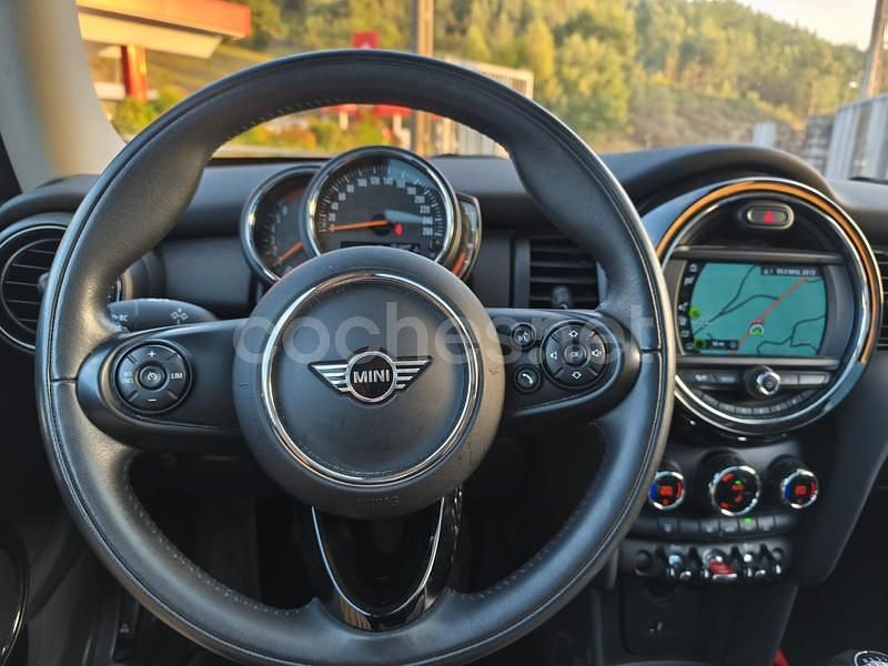 Usado Mini ONE 102 CV (75 kW) 2019 Azul Utilitario