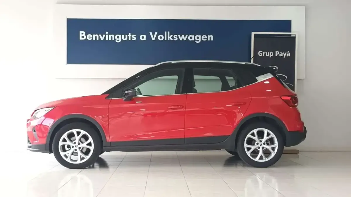 Usado Seat Arona FR 116 CV (85 kW) 2024 Rojo SUV