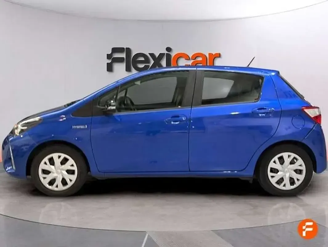 Usado Toyota Yaris Hybrid Business Edition 116 CV (85 kW) 2020 Azul Utilitario