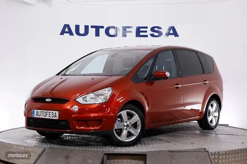 Rojo Usado 2009 Ford S-MAX Titanium Monovolumen | 8450 € (Precio justo) - Imagen 1/4