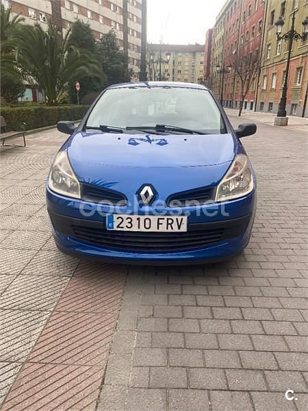 Azul Usado 2007 Renault Clio II Dynamique Berlina | 3700 € (Precio justo) - Imagen 1/4