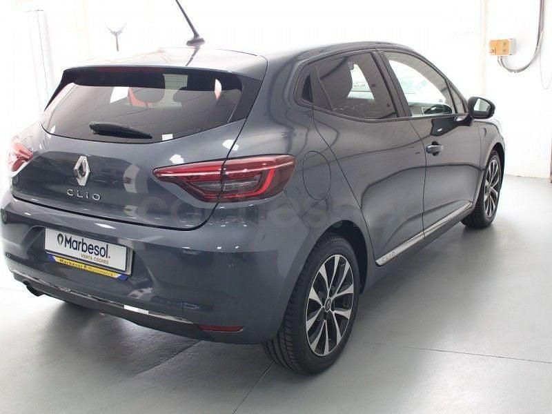 Usado Renault Clio V Intens 90 CV (66 kW) 2021 Gris / plata Berlina